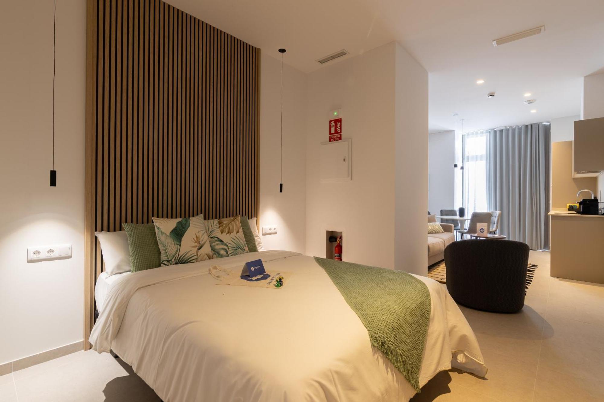 Dorm4You Arena Plaza บาเลนเซีย ภายนอก รูปภาพ